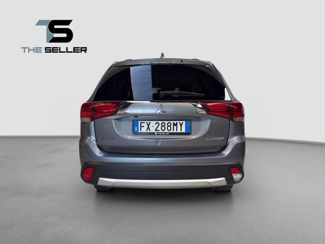 MITSUBISHI Outlander usata, con Autoradio