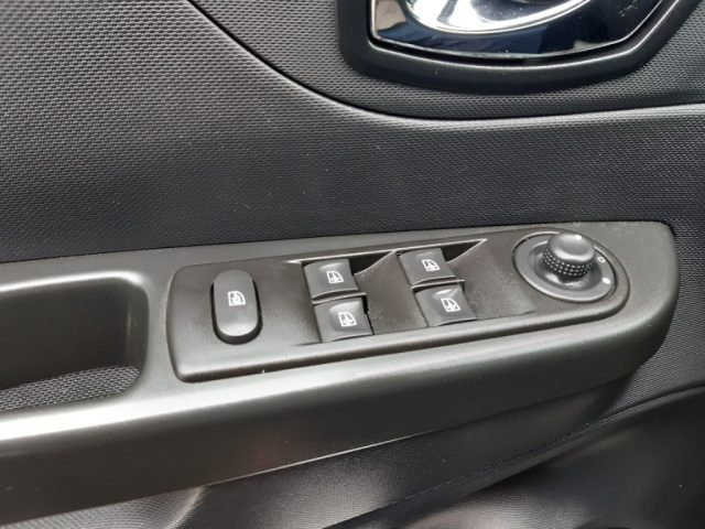 RENAULT Captur usata, con Sensore di luce
