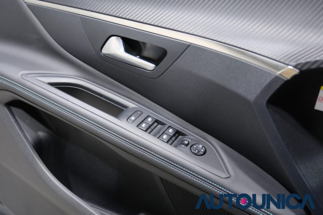 PEUGEOT 3008 usata, con Isofix