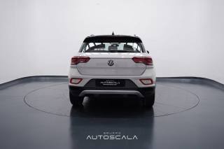 VOLKSWAGEN T-Roc usata, con Autoradio