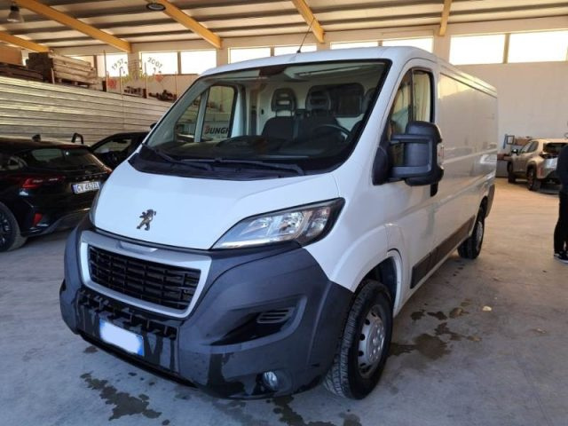 PEUGEOT Boxer usata, con ABS