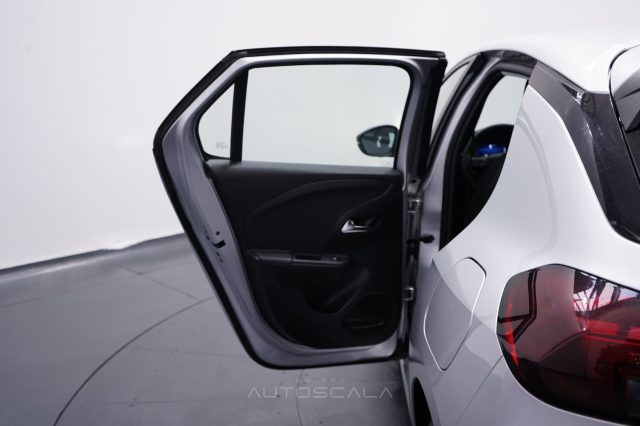 OPEL Corsa usata, con Bluetooth