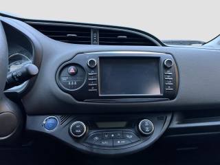 TOYOTA Yaris usata 15