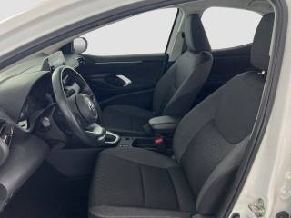 TOYOTA Yaris usata 8