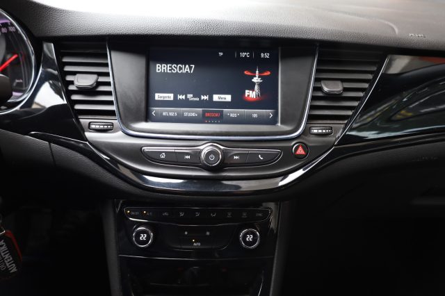 OPEL Astra usata, con Hill holder