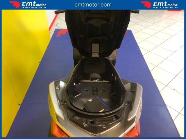 YAMAHA X-Max 400 usata 10