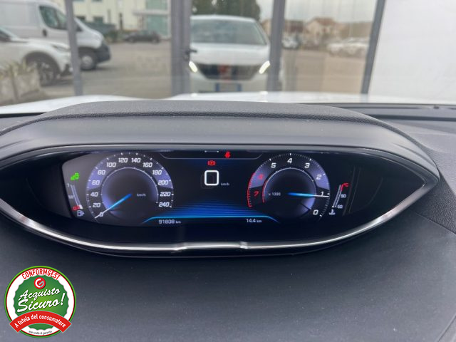 PEUGEOT 3008 usata, con Autoradio