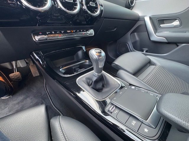 MERCEDES-BENZ CLA 180 usata, con ESP