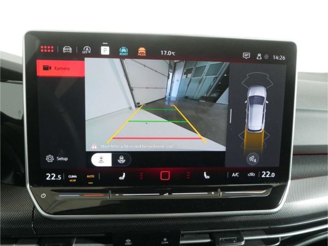 VOLKSWAGEN Golf usata, con USB