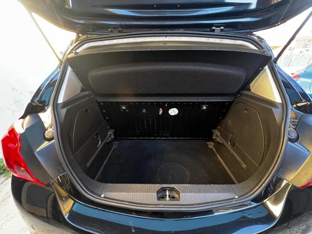 OPEL Corsa usata, con Bluetooth