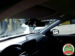 HYUNDAI Kona usata, con Bracciolo