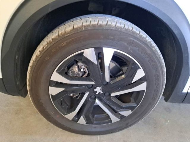 PEUGEOT 2008 usata, con Sedile posteriore sdoppiato