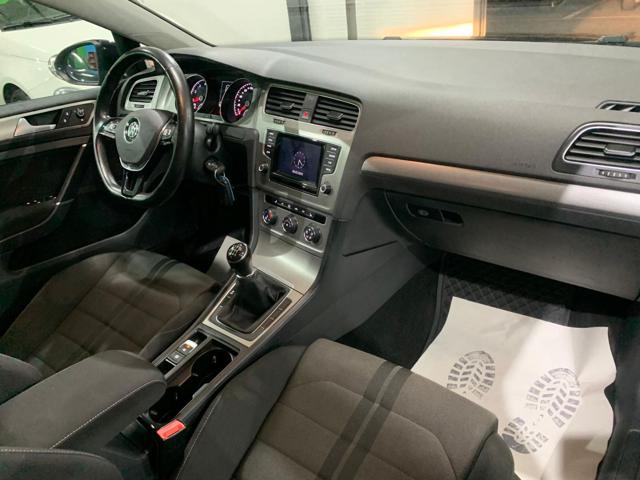 VOLKSWAGEN Golf Variant usata, con Gancio traino