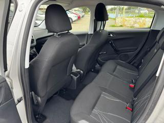 PEUGEOT 208 usata, con Sedile posteriore sdoppiato