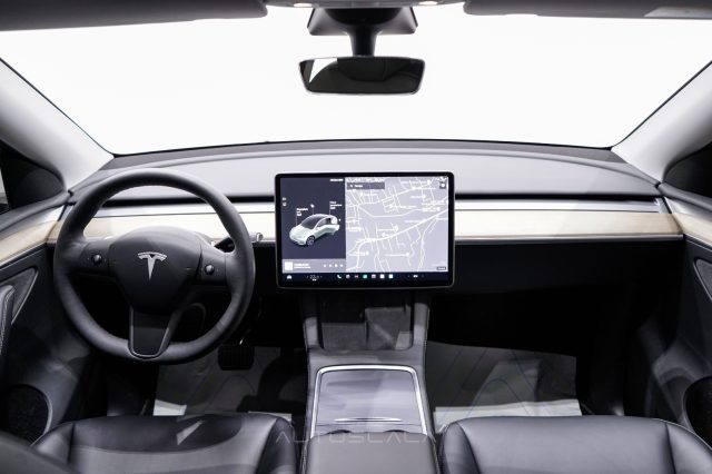 TESLA Model Y usata, con Bracciolo