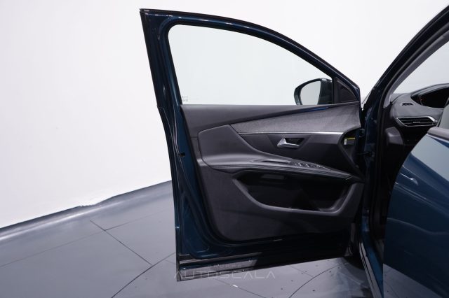 PEUGEOT 3008 usata, con Cruise Control