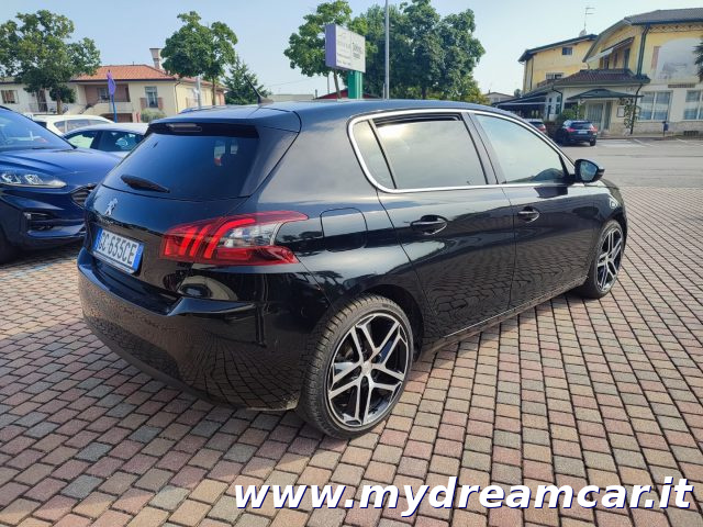 PEUGEOT 308 usata, con Autoradio