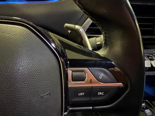 PEUGEOT 5008 usata, con Sistema di navigazione