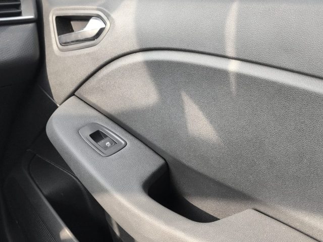 RENAULT Clio usata, con Touch screen