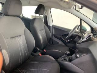PEUGEOT 208 usata, con Volante multifunzione