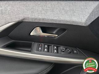 PEUGEOT 5008 usata, con Volante in pelle