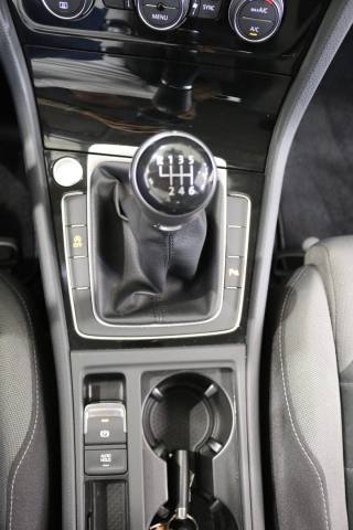 VOLKSWAGEN Golf usata, con Touch screen