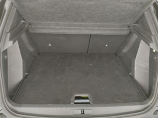 PEUGEOT 2008 usata, con Sedile posteriore sdoppiato