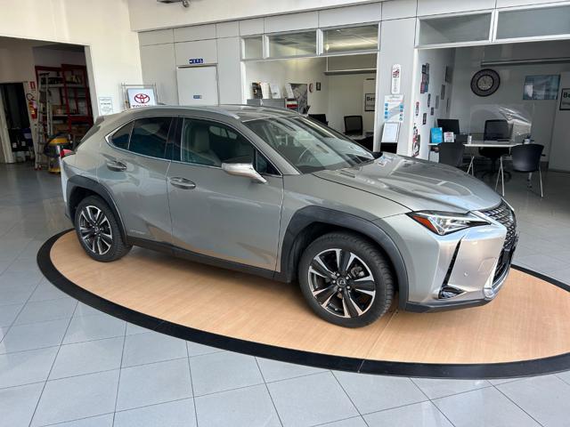 LEXUS UX 250h usata, con Airbag laterali