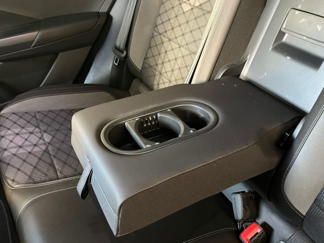 VOLKSWAGEN T-Roc usata, con Autoradio digitale