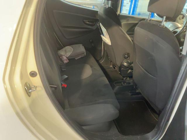 LANCIA Ypsilon usata, con Lettore CD