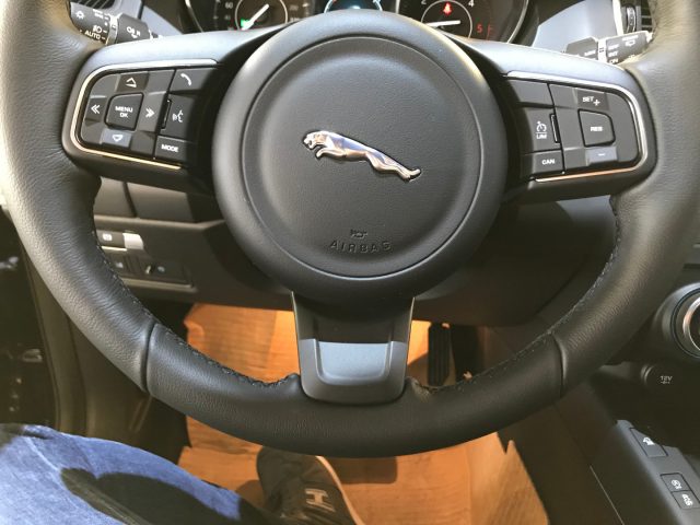 JAGUAR E-Pace usata, con Regolazione elettrica sedili