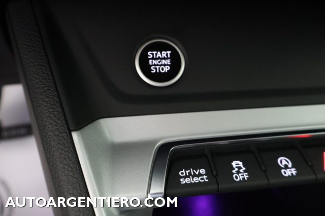 AUDI Q3 usata, con Park Distance Control