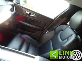 VOLVO V60 usata, con Specchietti laterali elettrici