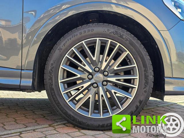 AUDI Q3 usata, con Sensori di parcheggio posteriori