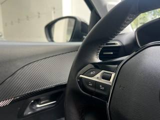 PEUGEOT 208 usata, con Touch screen