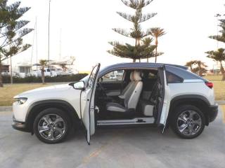 MAZDA MX-30 usata, con Touch screen