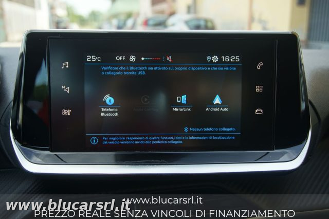 PEUGEOT 208 usata, con Sedile posteriore sdoppiato