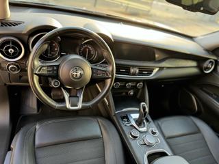ALFA ROMEO Stelvio usata, con Alzacristalli elettrici