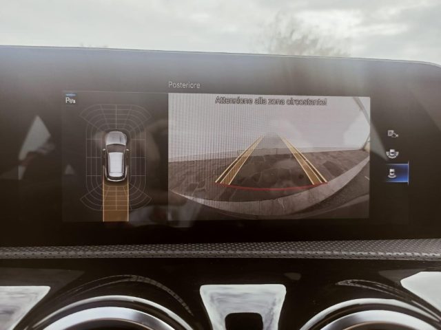 MERCEDES-BENZ CLA 200 usata, con Specchietti laterali elettrici