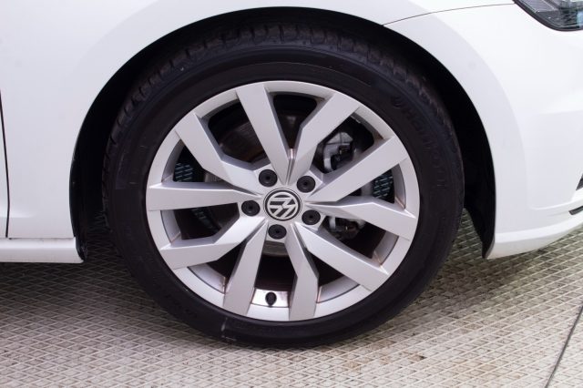 VOLKSWAGEN Golf usata, con Interni in pelle