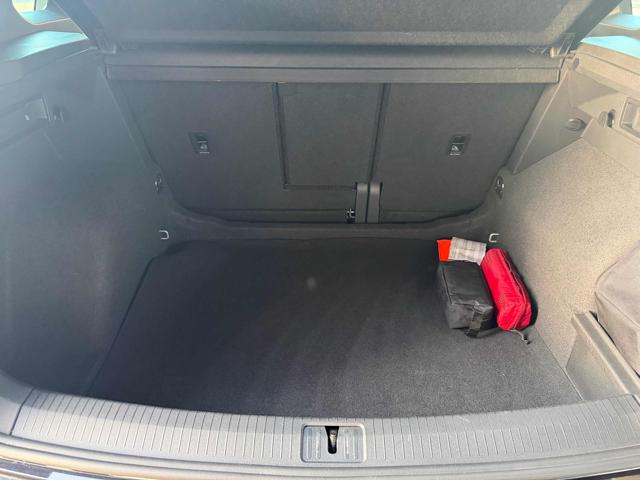 VOLKSWAGEN Tiguan usata, con Bracciolo