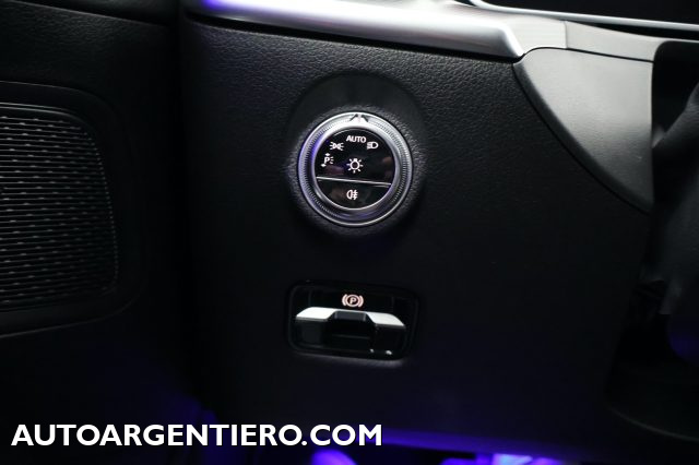 MERCEDES-BENZ C 200 usata, con Isofix