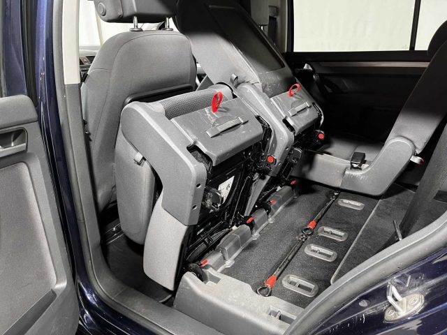 VOLKSWAGEN Touran usata 22
