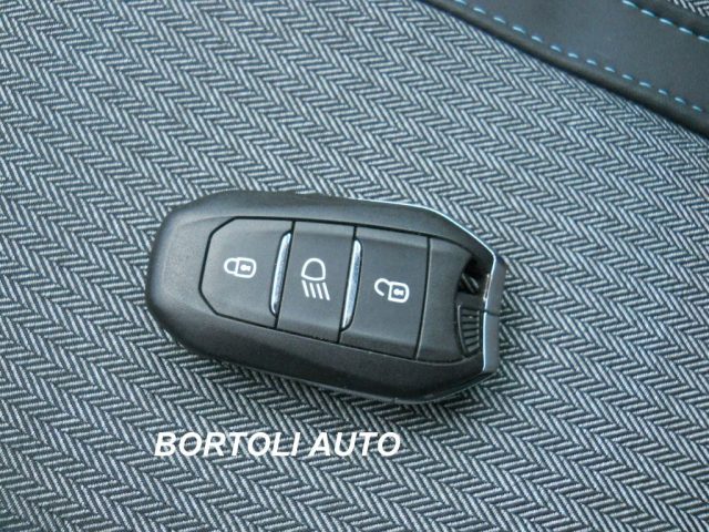 PEUGEOT 3008 usata, con Luci diurne LED