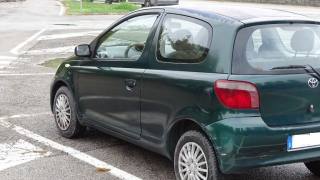 TOYOTA Yaris usata 33