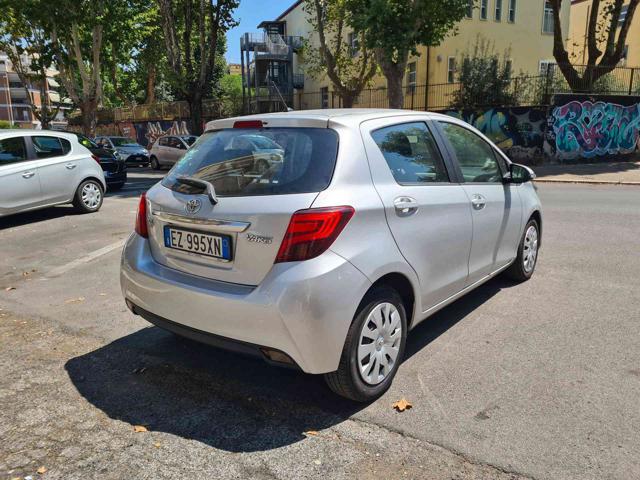 TOYOTA Yaris usata, con Autoradio