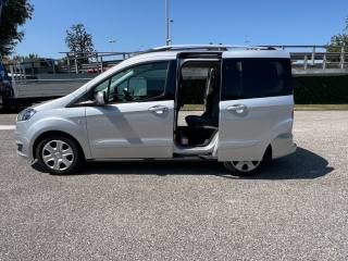 FORD Tourneo Courier usata, con Isofix