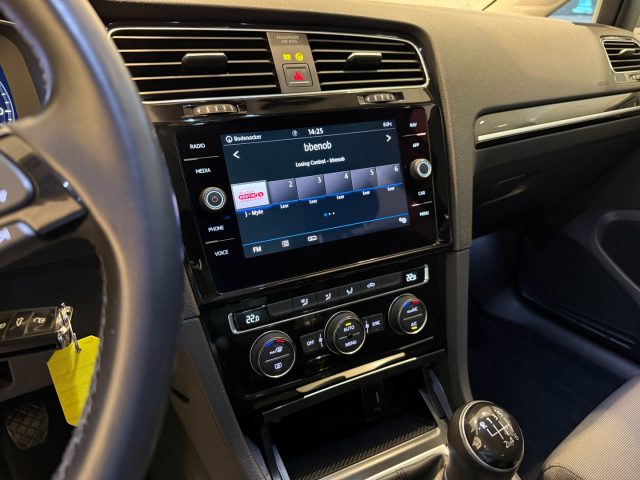 VOLKSWAGEN Golf usata, con Controllo trazione