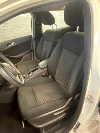 MERCEDES-BENZ B 180 usata, con Climatizzatore