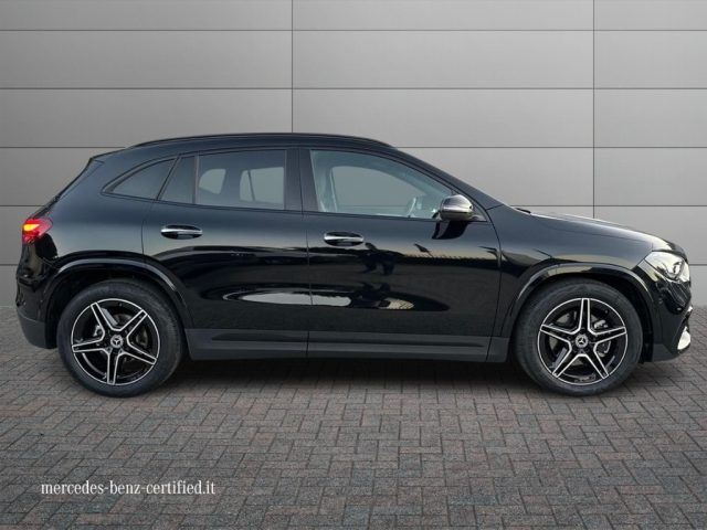 MERCEDES-BENZ GLA 200 usata, con Alzacristalli elettrici